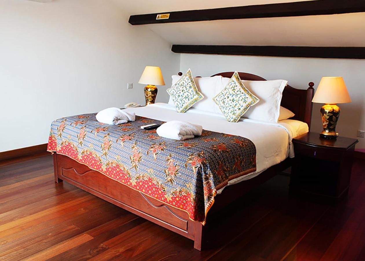 Heeren Straits 4*
