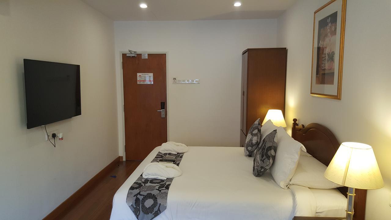 Heeren Straits Hotel 4*